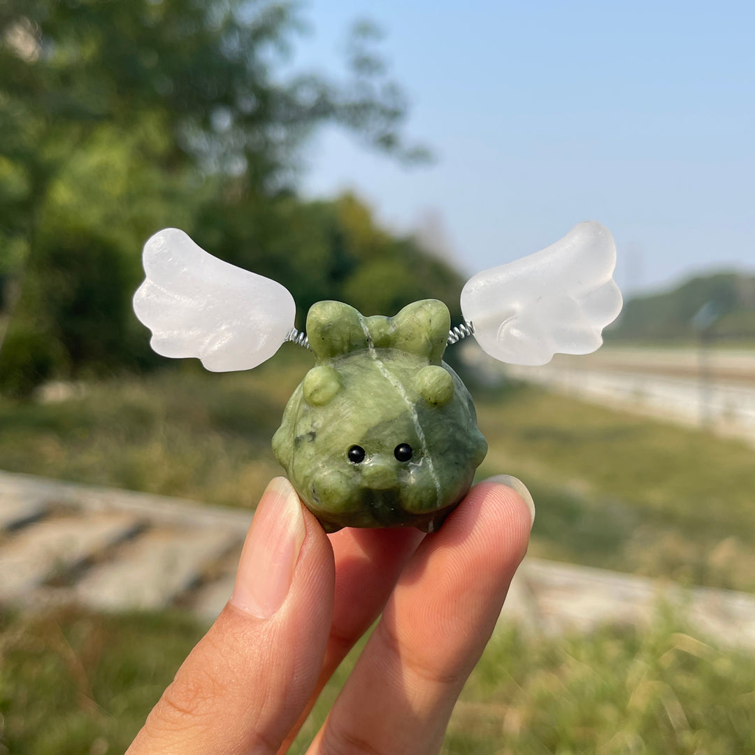 Natural Crystal Cute Wing Flying Pig