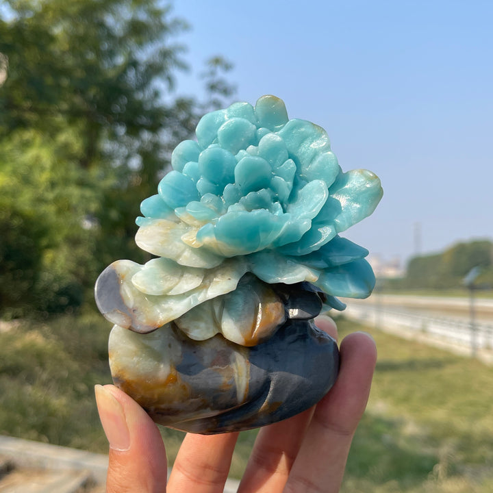 Einzigartige, natürliche, kunstvoll geschnitzte Blume aus blauem Quarzit