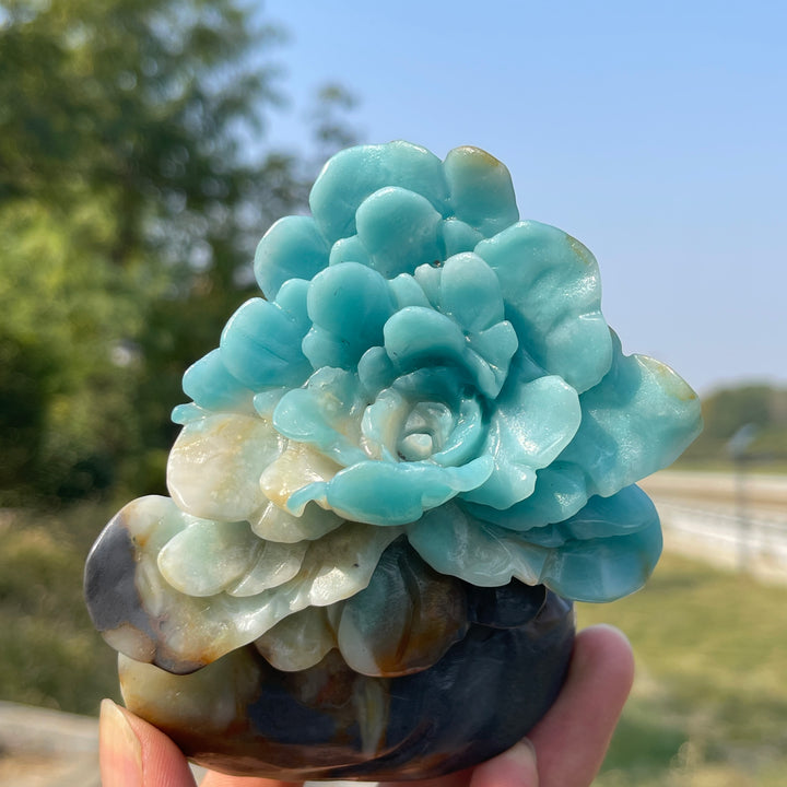 Einzigartige, natürliche, kunstvoll geschnitzte Blume aus blauem Quarzit