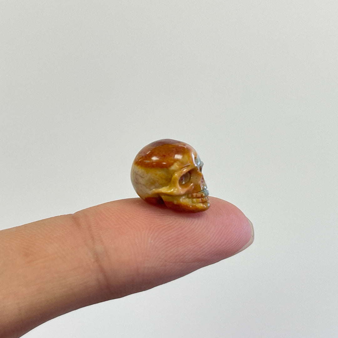 Natural Crystal Carving Alashan Agate Skull