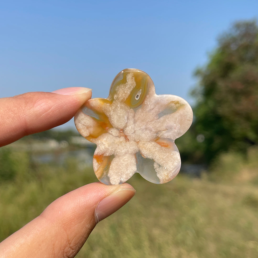 Natural Crystal Carving Five Petal Flower Worry Stone