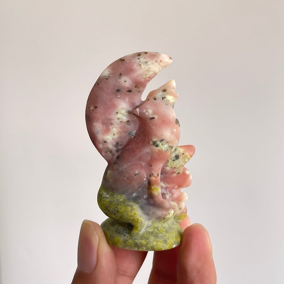 Natural Crystal Moon Howling Wolf