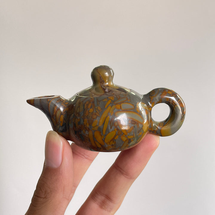 Unique,Natural Crystal Carving Bamboo Leaf Stone Teapot Model