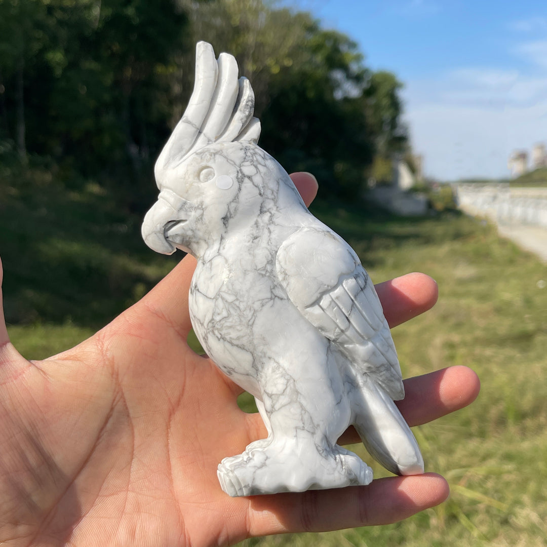 Unique,A Slightly Imperfect Natural Crystal Carving Howlite Parrot