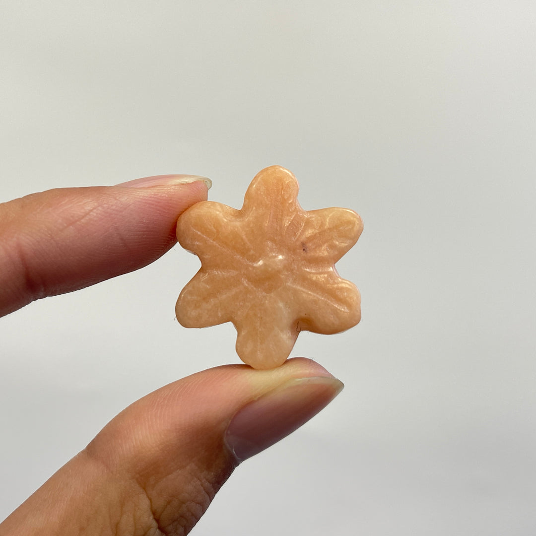 Natural Crystal Mixed Material Mini Snowflake