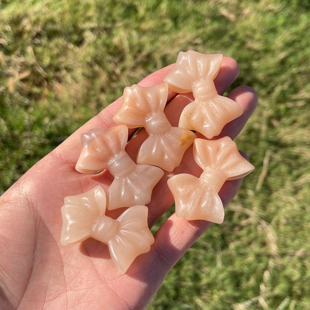 Natural Crystal Carving Pink Aventurine Bow