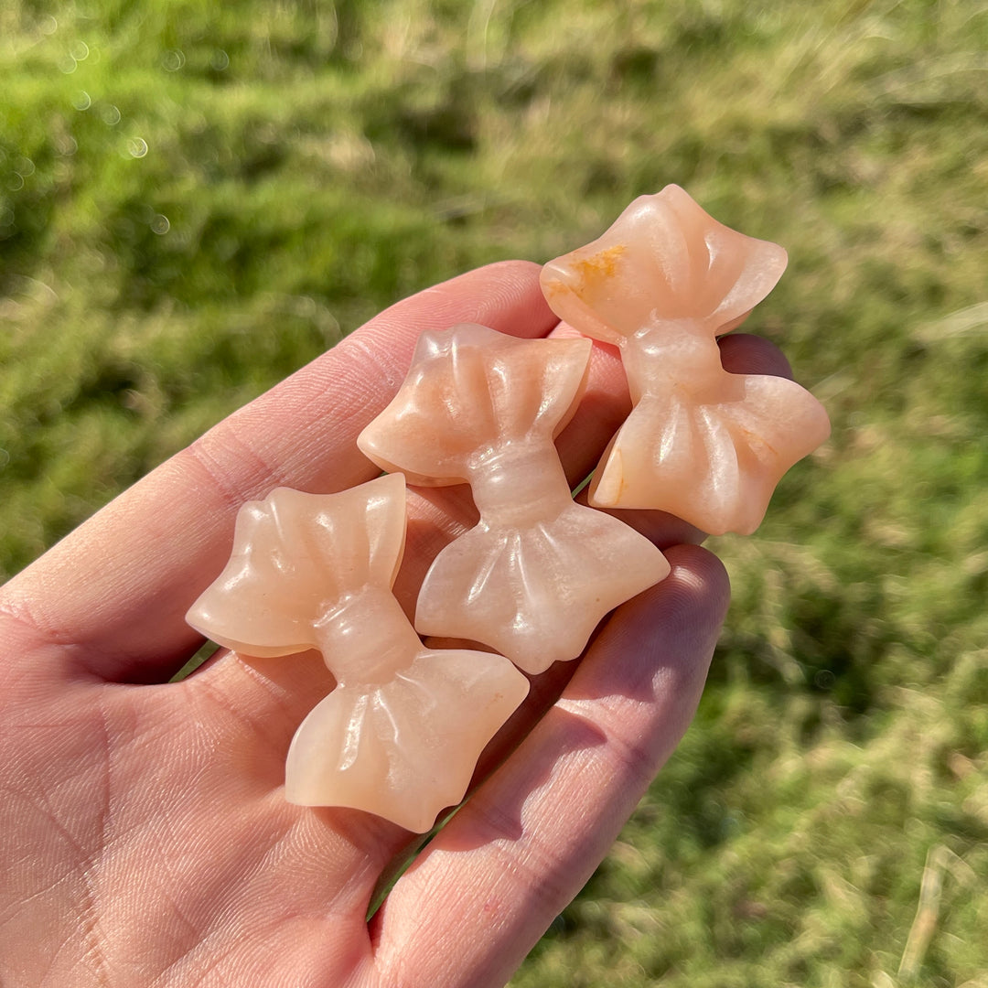 Natural Crystal Carving Pink Aventurine Bow