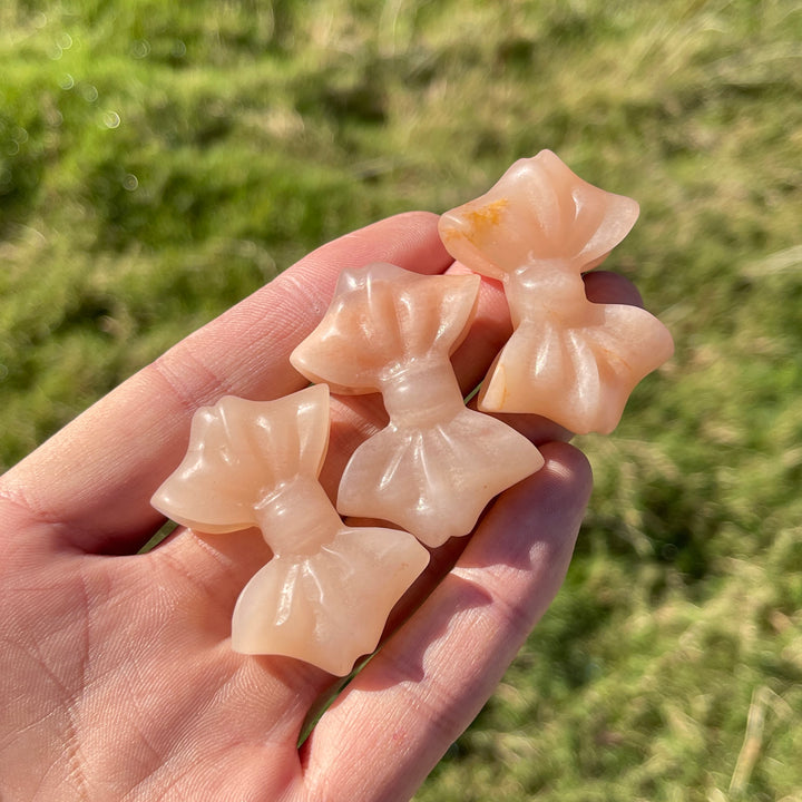 Natural Crystal Carving Pink Aventurine Bow