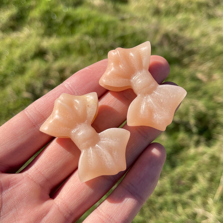 Natural Crystal Carving Pink Aventurine Bow