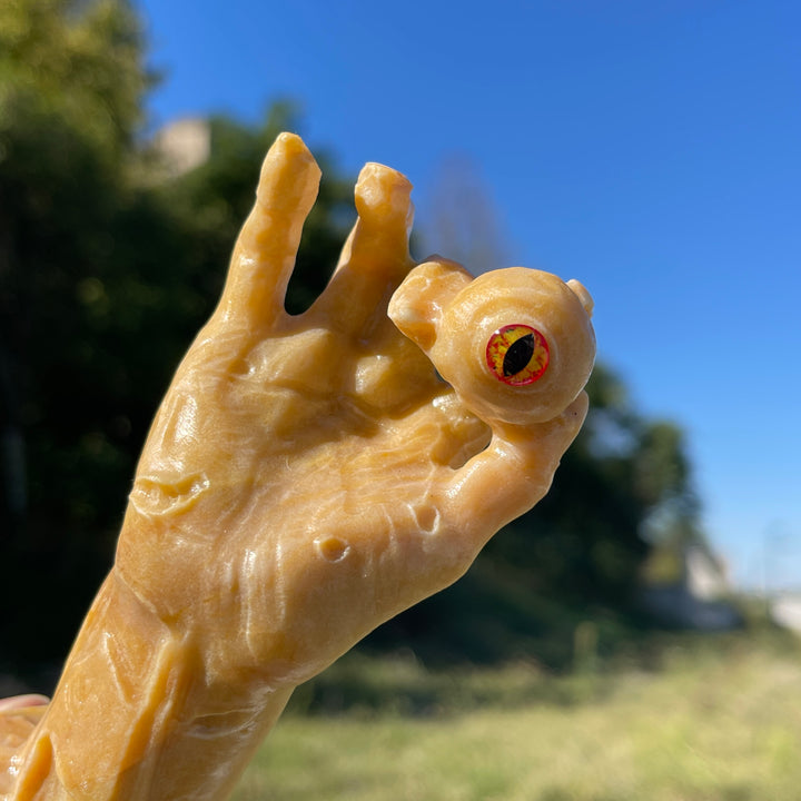 Unique,A Slightly Imperfect Natural Crystal Carving Yellow Aventurine Handheld Eyeball