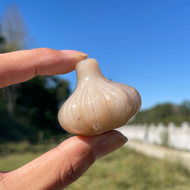 Natural Crystal Carving Quartzite Garlic Model
