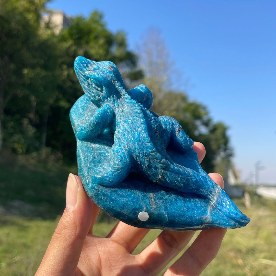 Unique,A Slightly Imperfect Natural Crystal Carving Blue Apatite Lizard