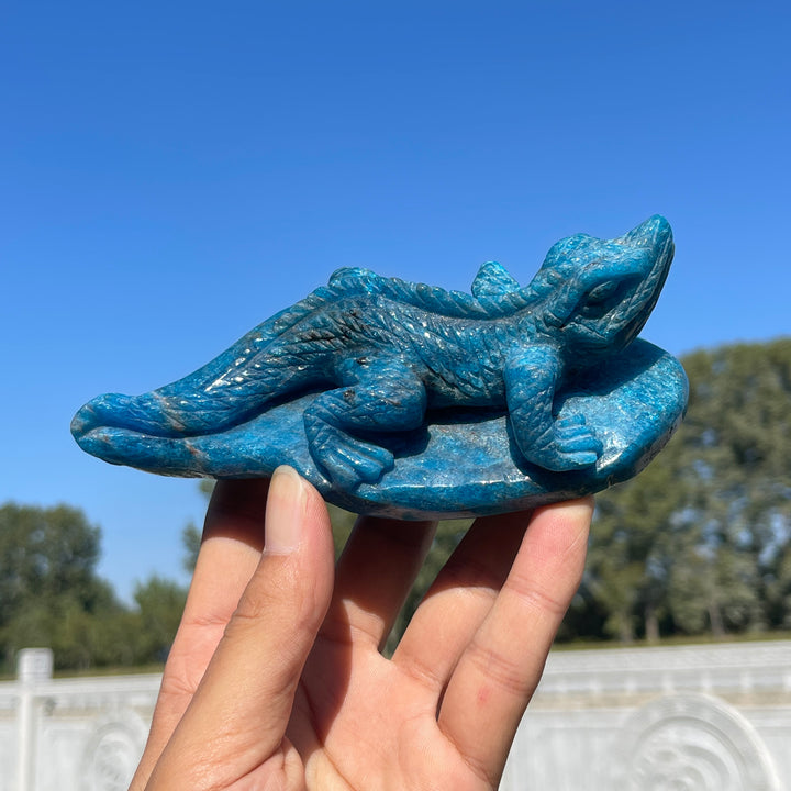 Unique,A Slightly Imperfect Natural Crystal Carving Blue Apatite Lizard