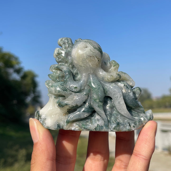Unique,Natural Crystal Carving Moss Agate Octopus