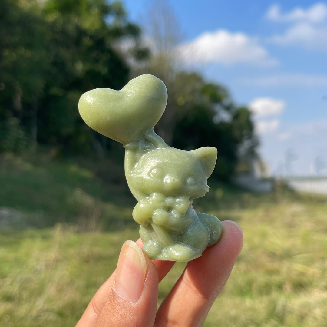 Natural Crystal Carving Serpentine Heart Balloon Cat