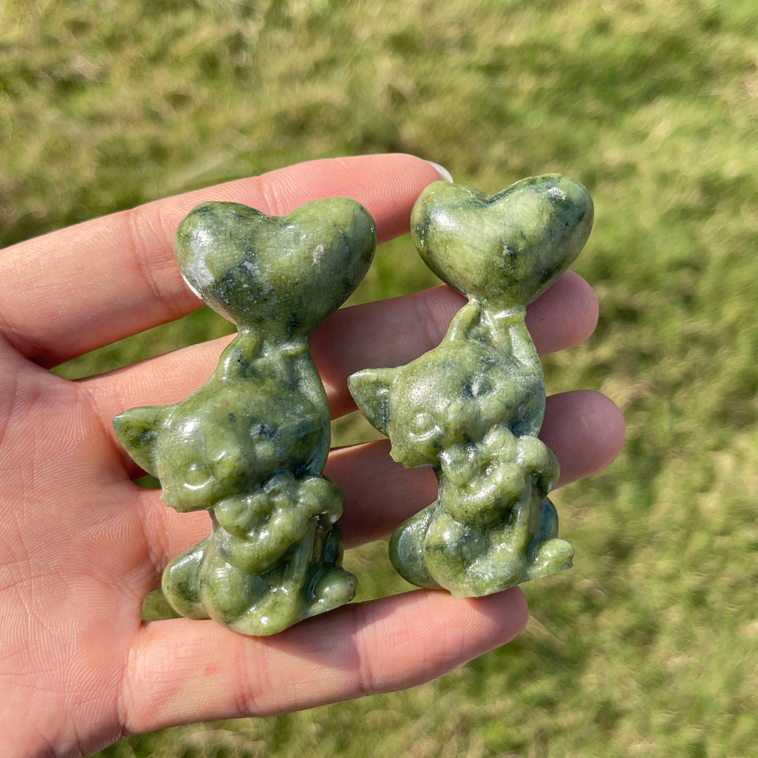 Natural Crystal Carving Serpentine Heart Balloon Cat