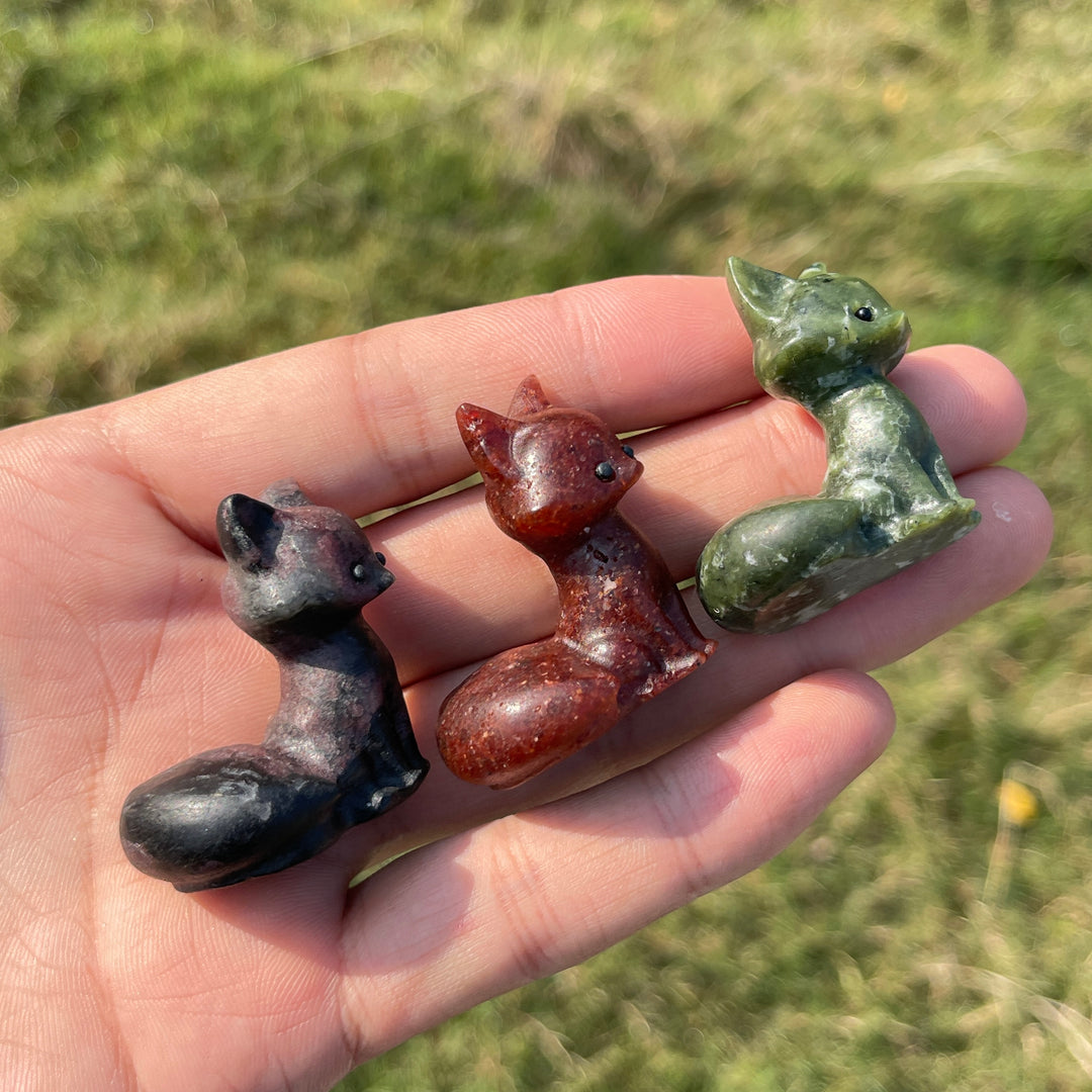 Natural Crystal Carving Mini Curly Tail Fox