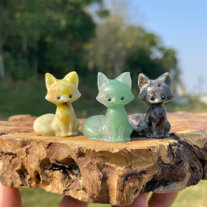 Natural Crystal Carving Mini Curly Tail Fox