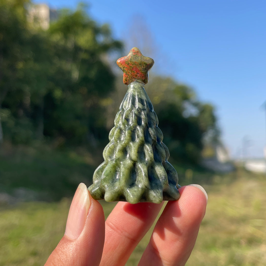 Natural Crystal Carving Christmas Tree With Star