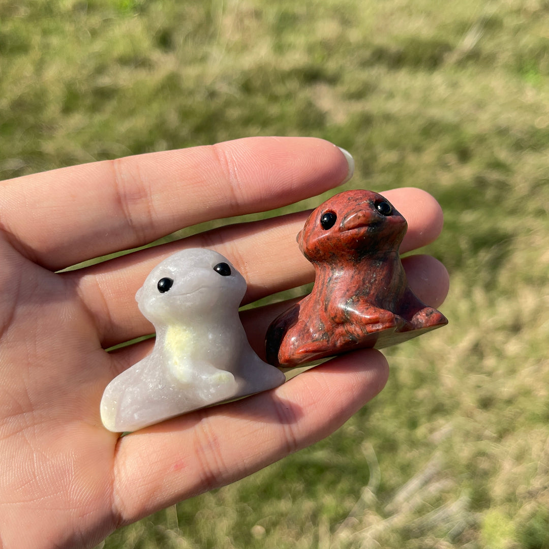 Natural Crystal Carving Cute Otter
