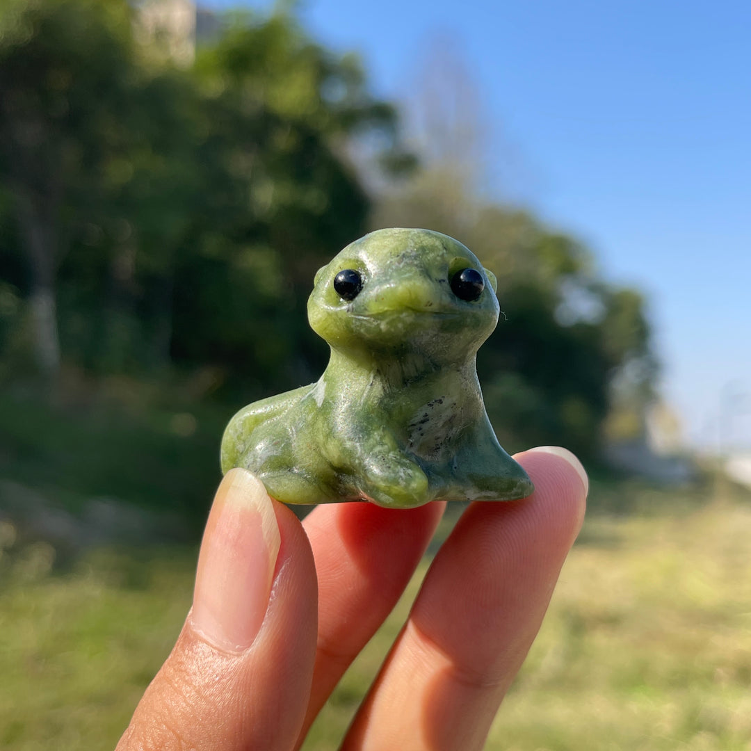 Natural Crystal Carving Cute Otter