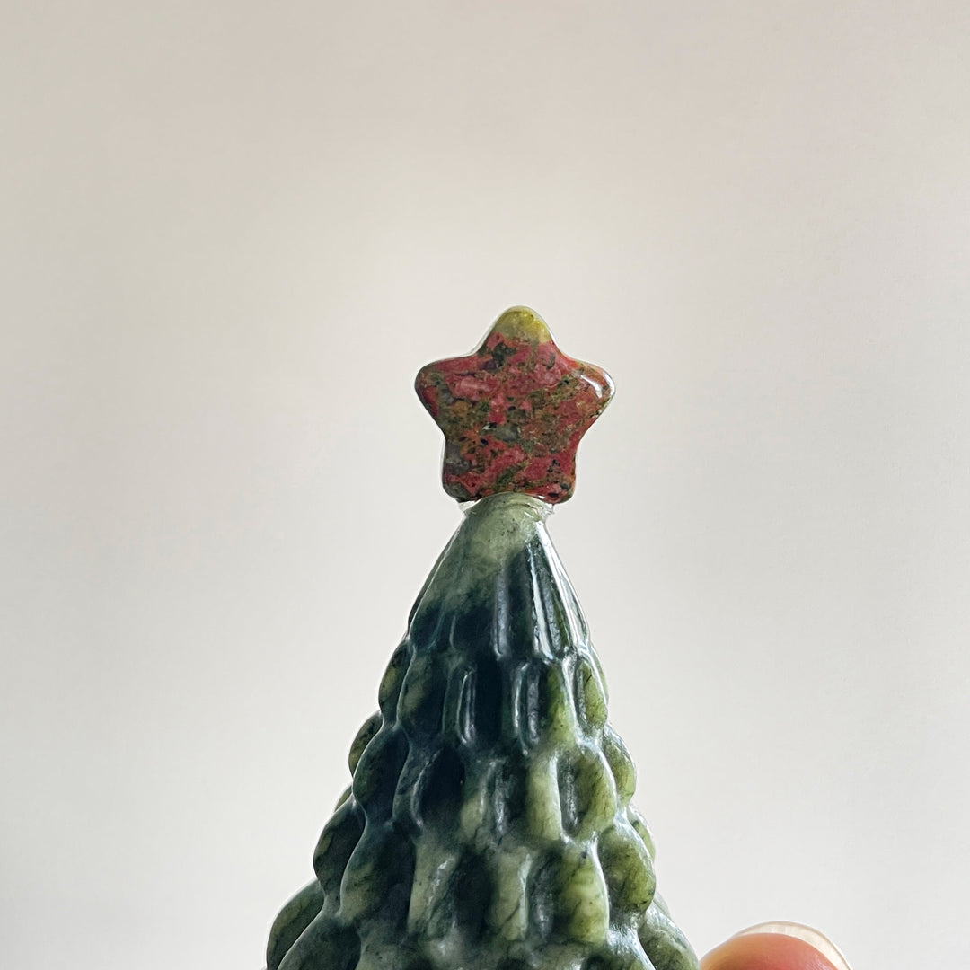 Natural Crystal Carving Christmas Tree With Star
