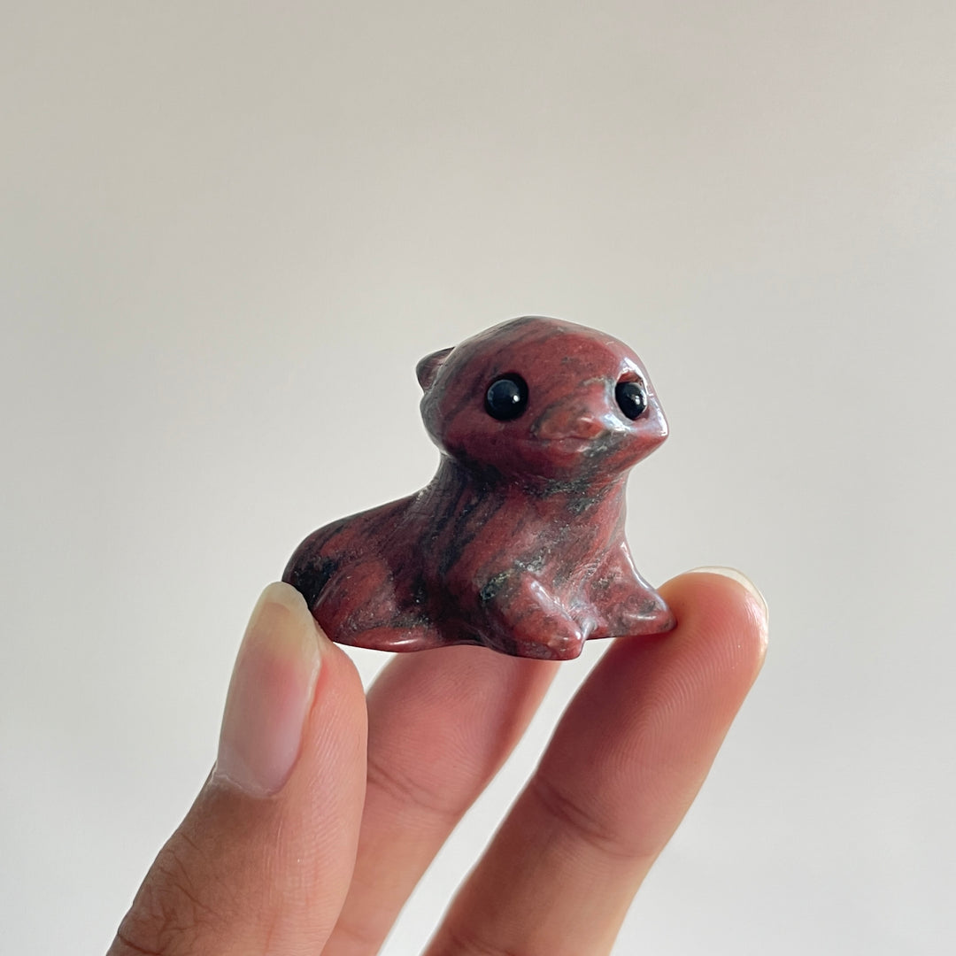 Natural Crystal Carving Cute Otter