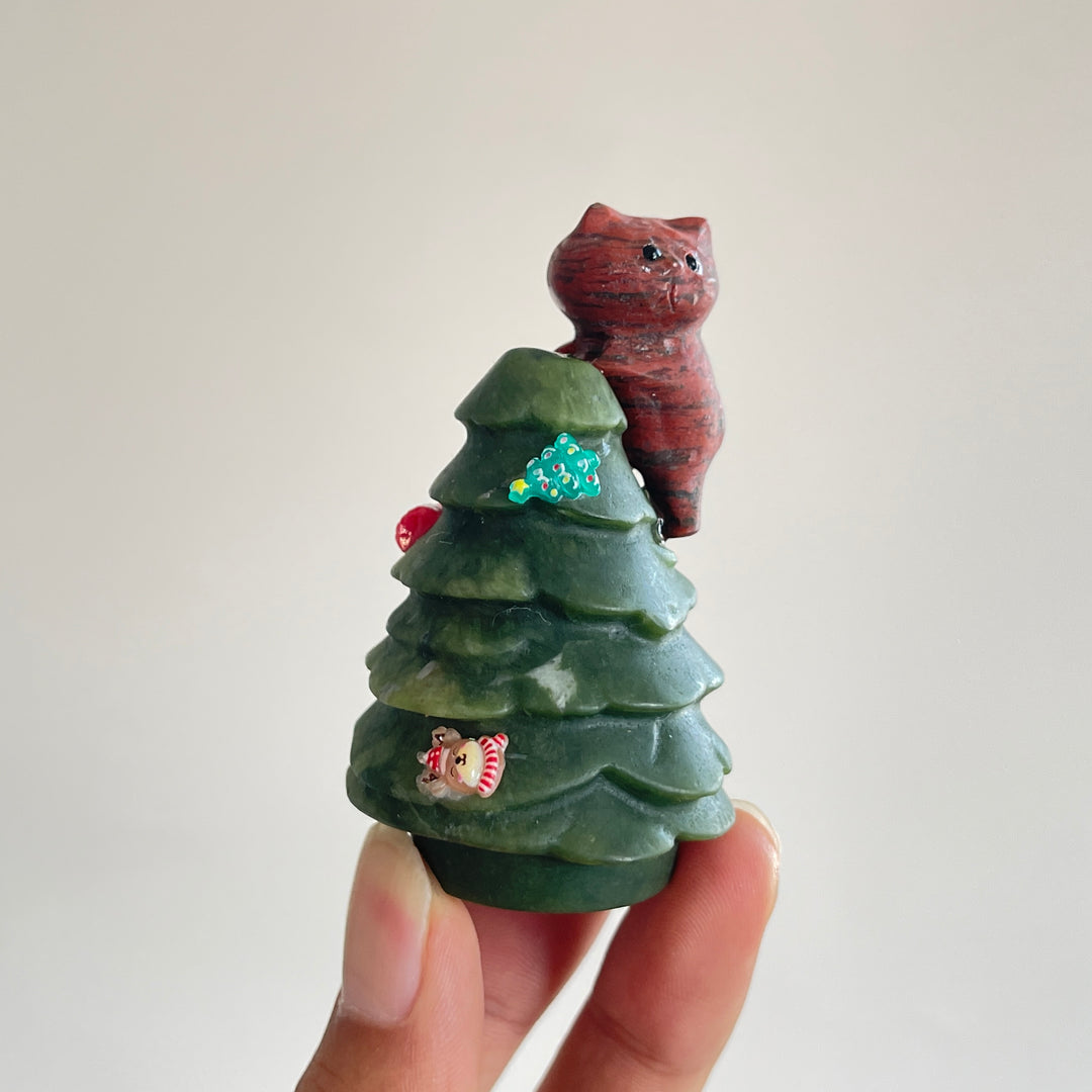 Natural Crystal Carving Cat With Christmas Tree