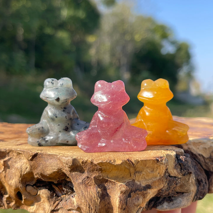 Natural Crystal Carving Cute Yoga Frog
