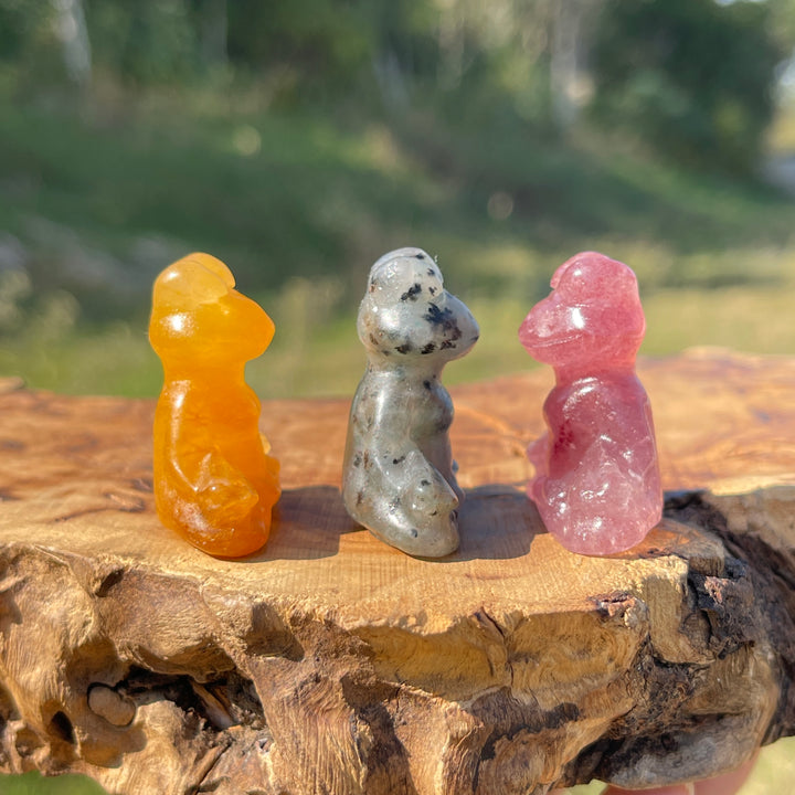 Natural Crystal Carving Cute Yoga Frog