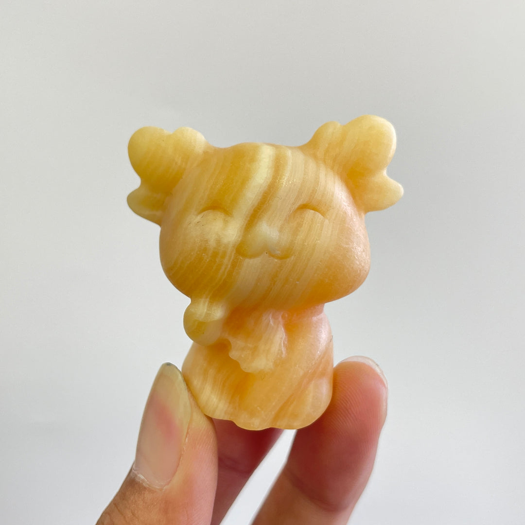 Natural Crystal Carving Waving Deer