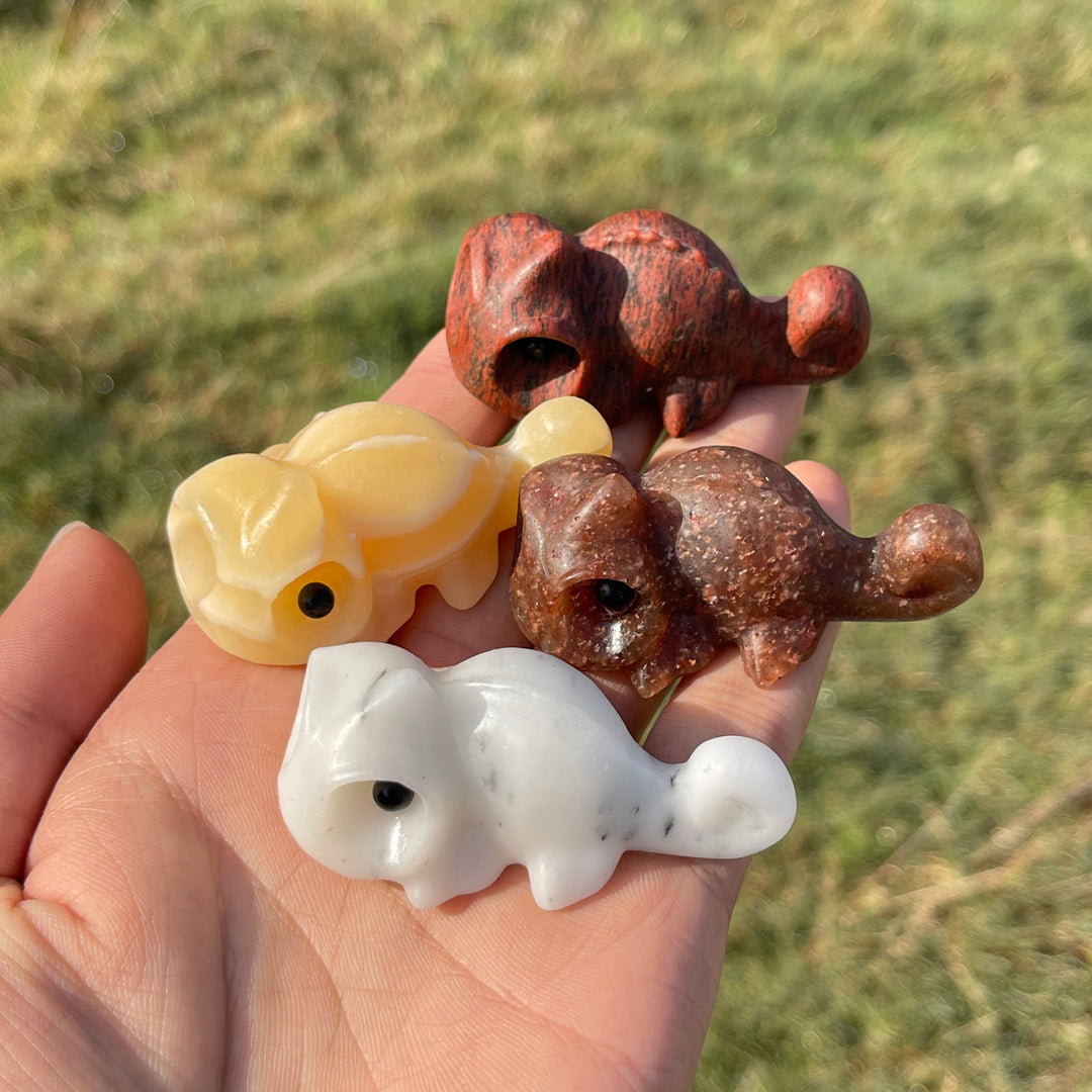 Natural Crystal Carving Lying Cute Chameleon