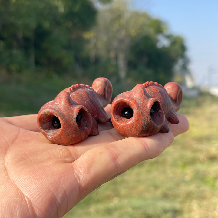 Natural Crystal Carving Lying Cute Chameleon