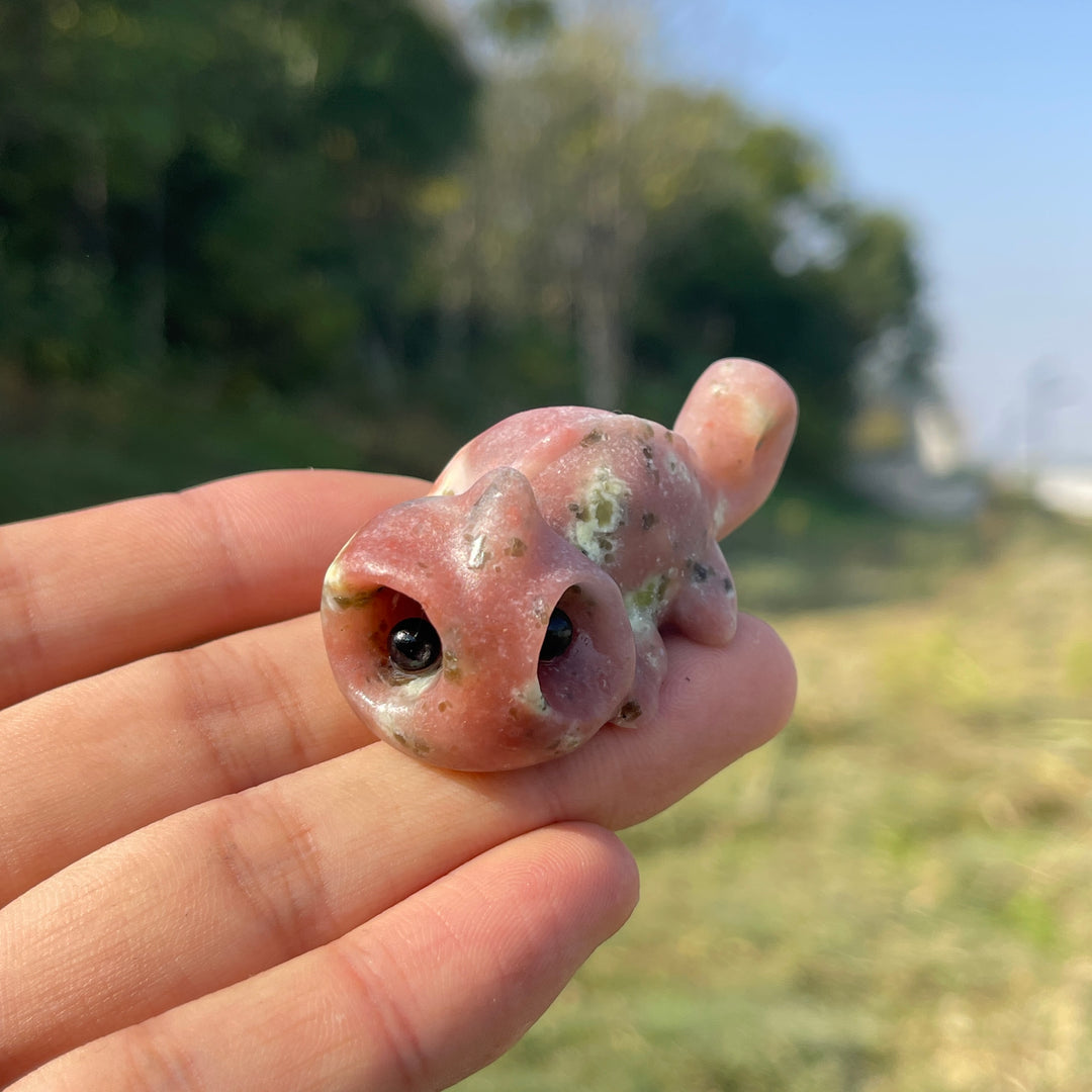 Natural Crystal Carving Lying Cute Chameleon