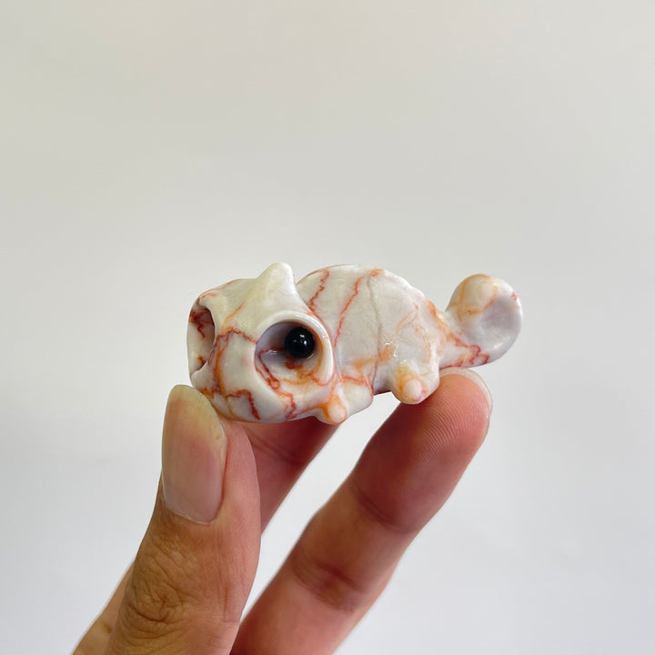 Natural Crystal Carving Lying Cute Chameleon
