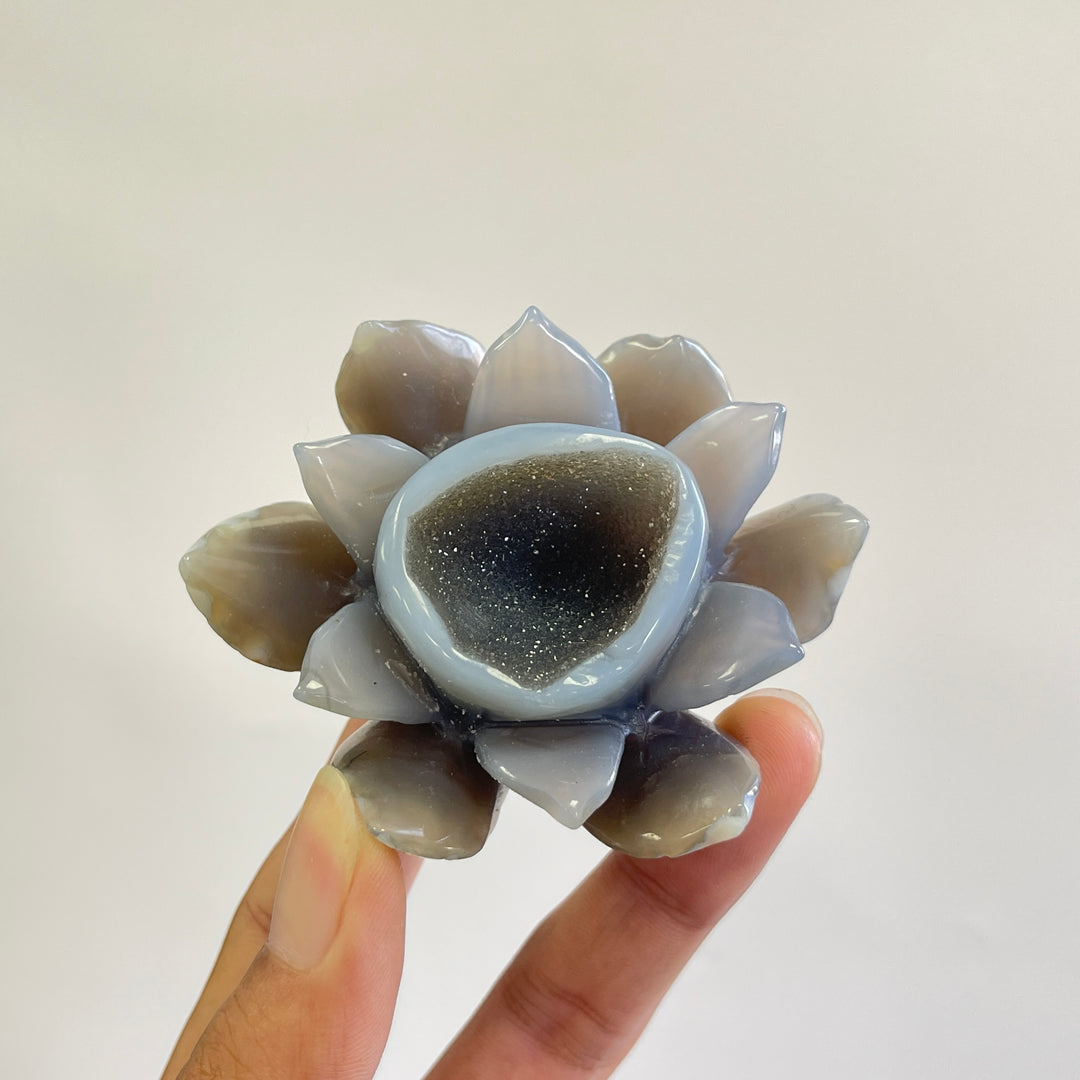 Unique,Natural Crystal Carving Agate Geode Lotus