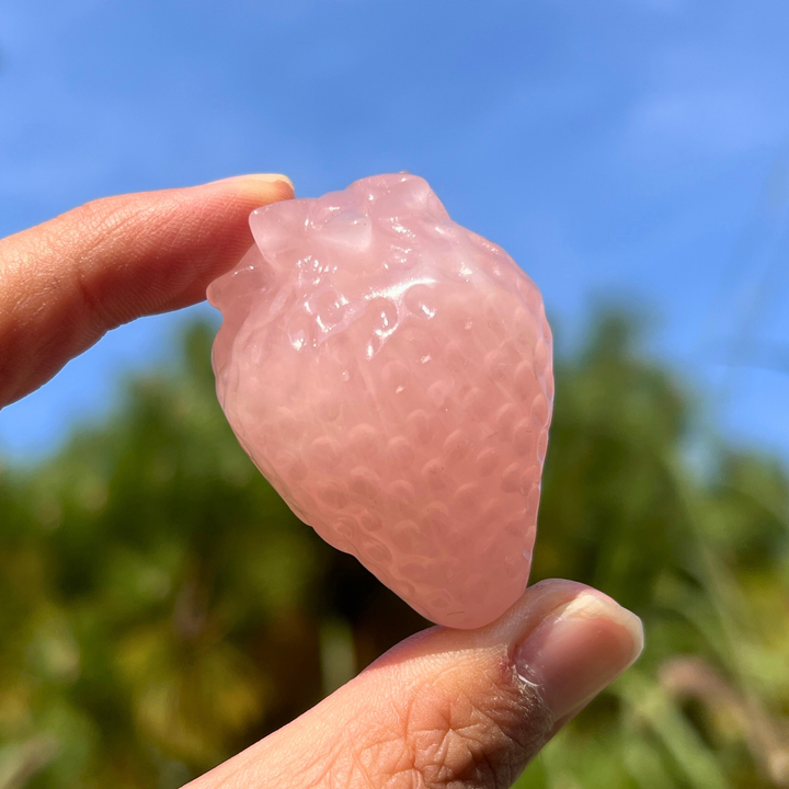 Natural Carving Rose Quartz Strawberry