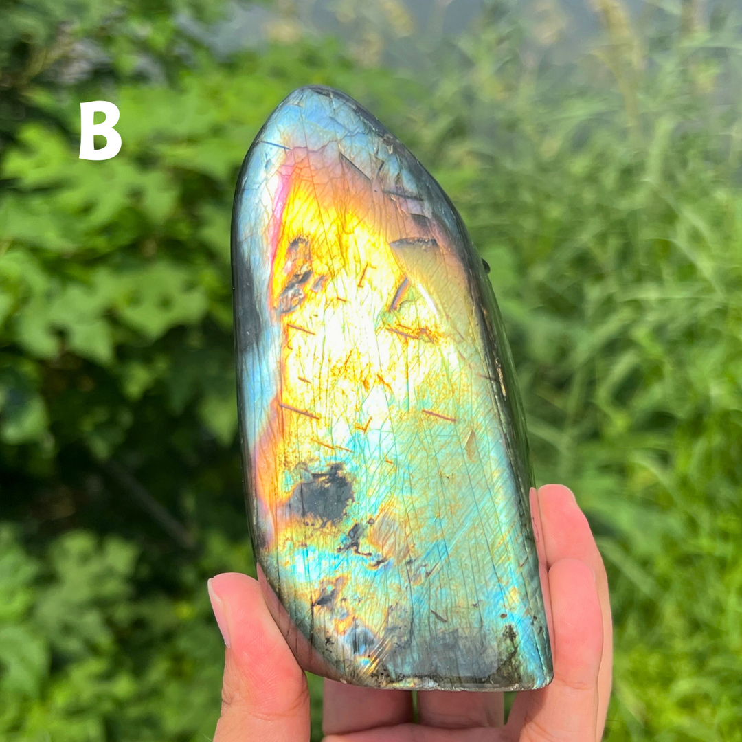 Unique,Labradorite Freeform