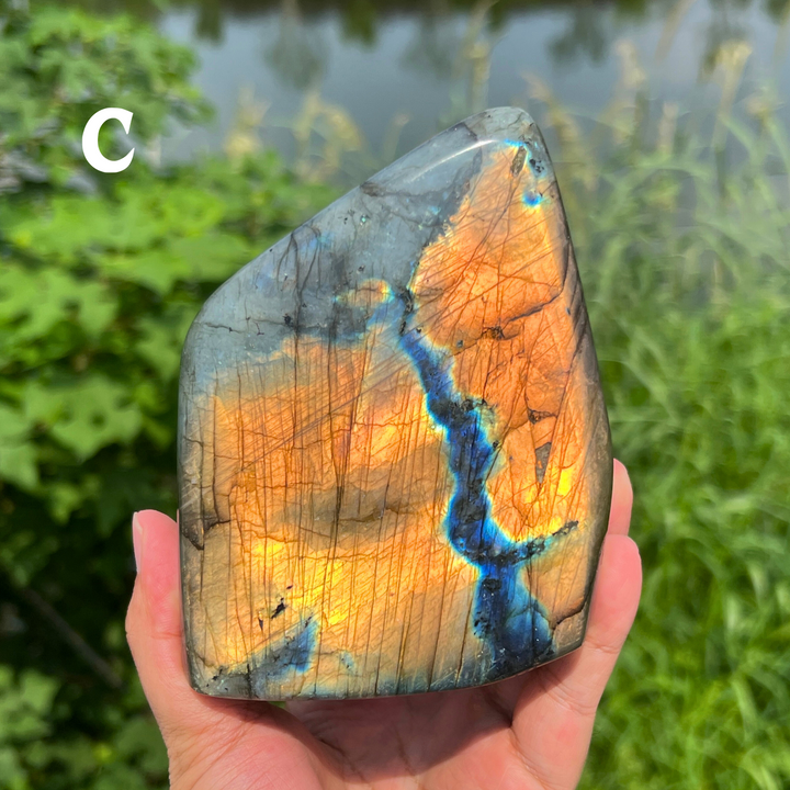 Unique,Labradorite Freeform