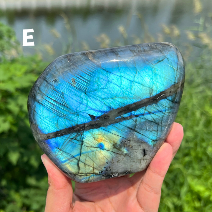 Unique,Labradorite Freeform