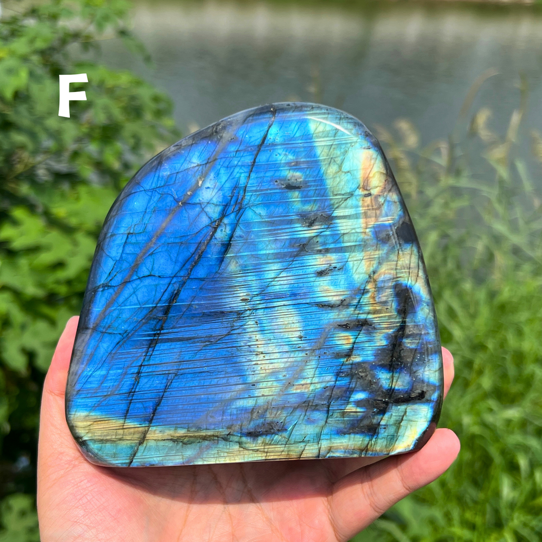 Unique,Labradorite Freeform