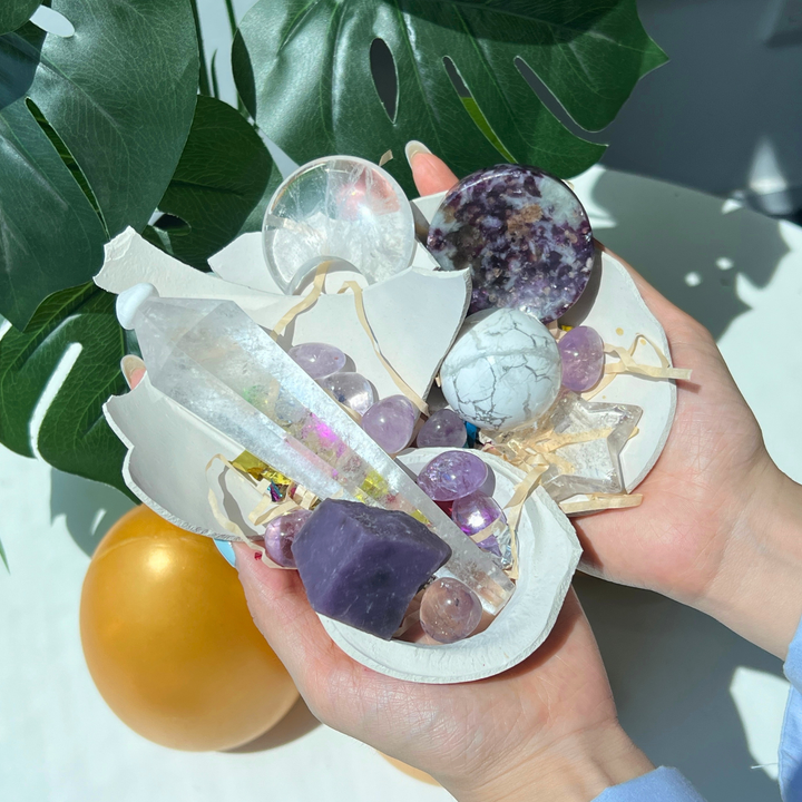 Kiki Crystal Golden Surprise Egg