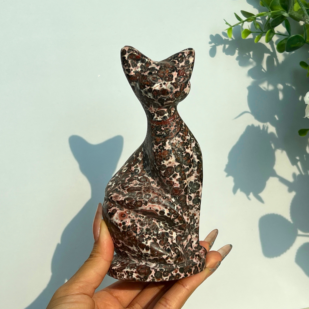 KIKI Exclusive Design Cat Carving