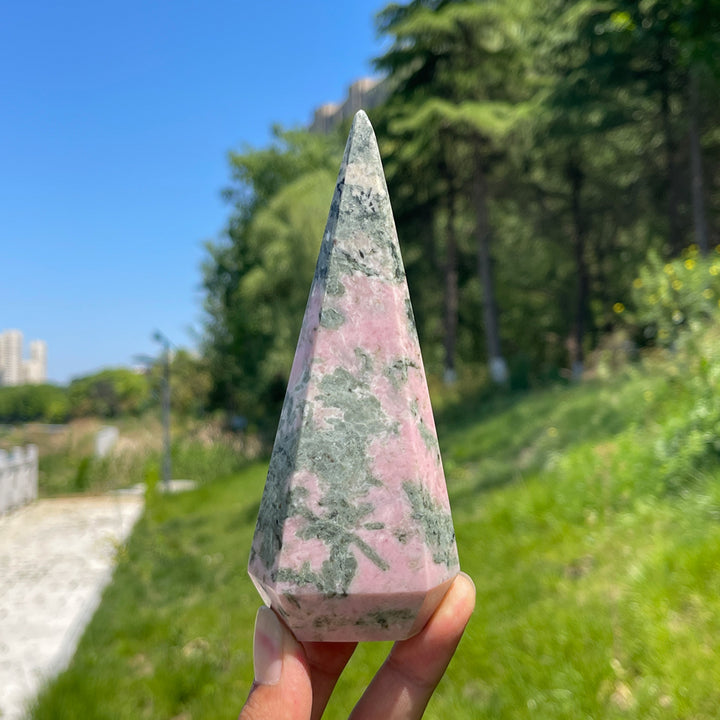 Unique,A Slightly Imperfect Natural Rhodonite With Diopside Teardrop