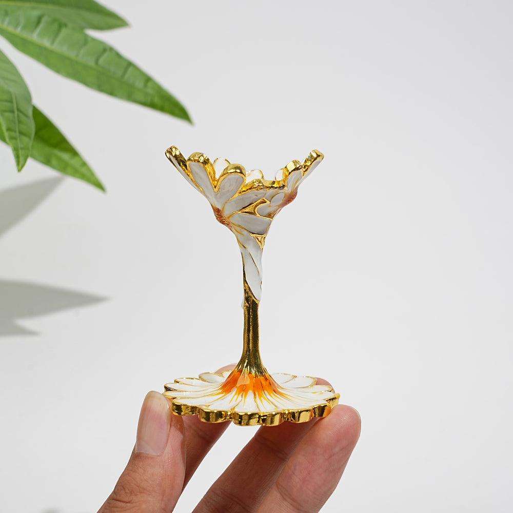 A Slightly Imperfect Elegant Daisy Crystal Sphere Stand