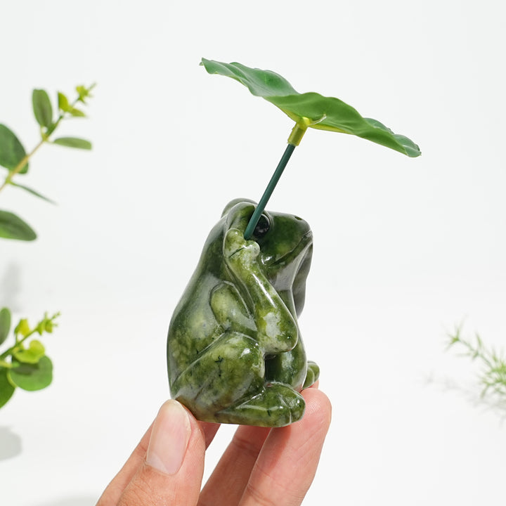 Natural Serpentine Pond Frog With Lotus Umbrella