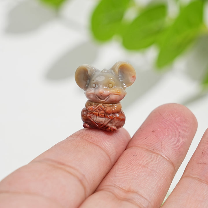 Natural Crystal Alashan Agate Mouse Carving