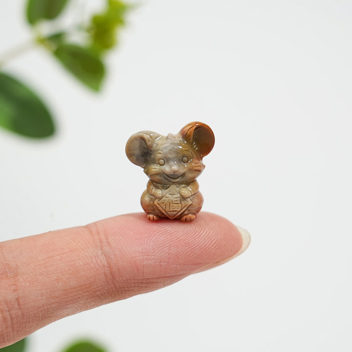 Natural Crystal Alashan Agate Mouse Carving