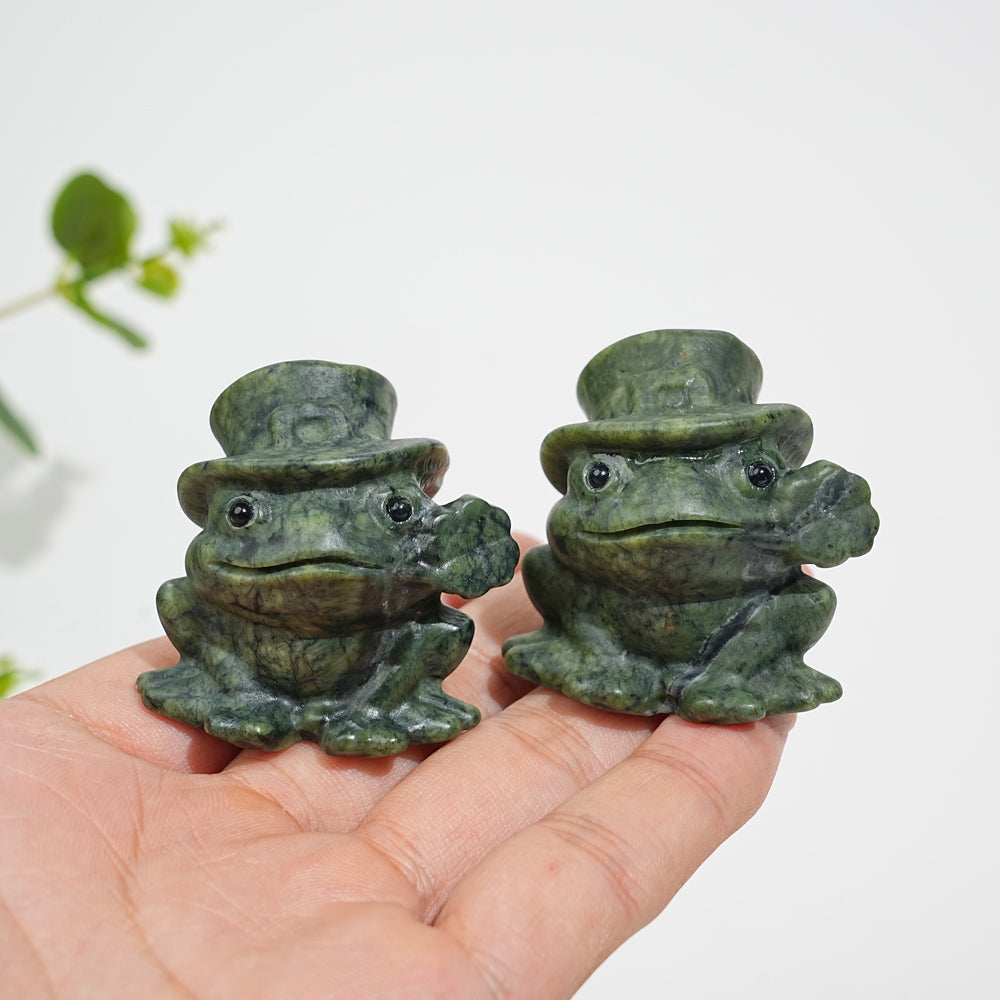 A Slightly Imperfect Natural Crystal Serpentine Frog With Flower Carving
