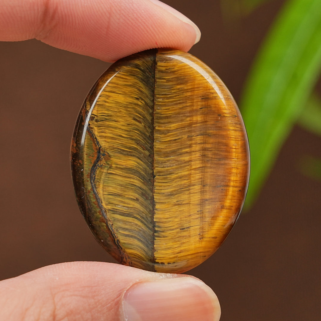 Natural Crystal Worry Stone,Palm Stone
